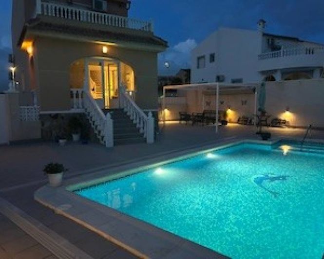 Image No.49-3 Bed Villa for sale