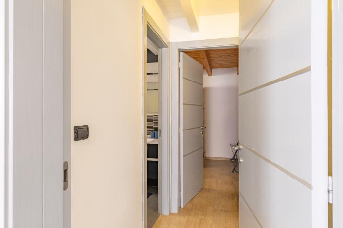 Image No.7-2 Bed Townhouse for sale
