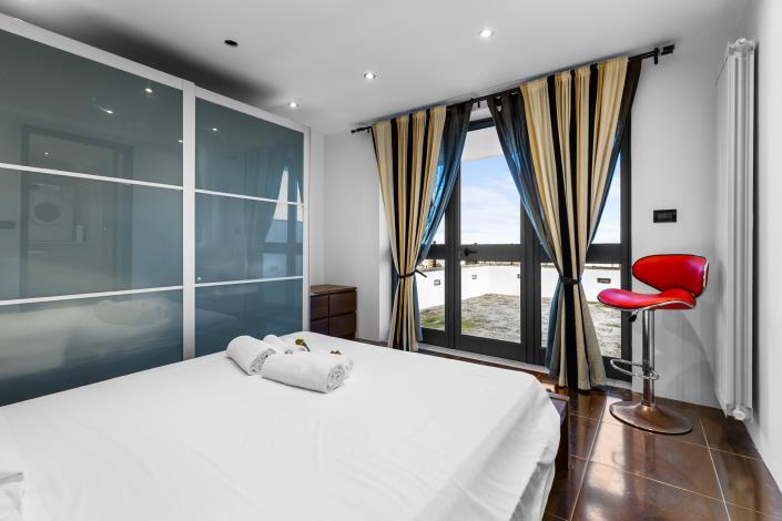 Image No.21-2 Bed Apartment for sale