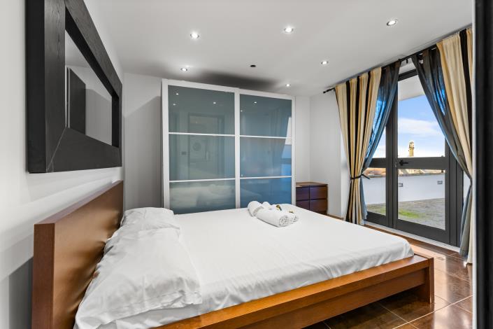 Image No.22-2 Bed Apartment for sale