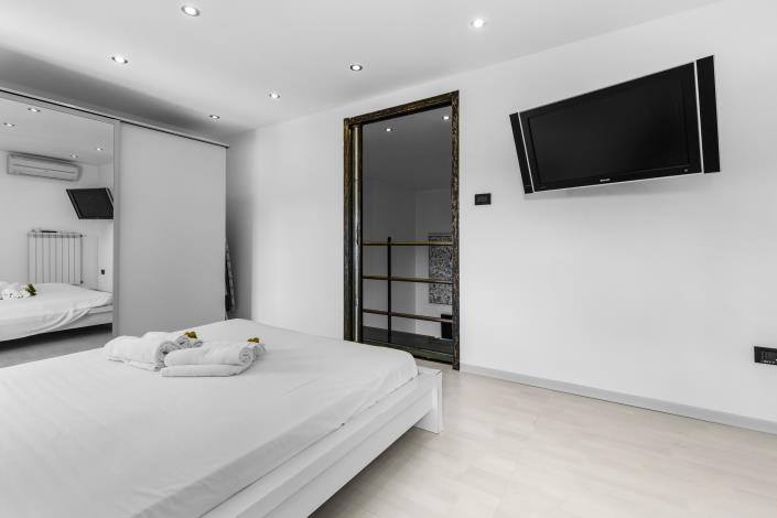 Image No.25-2 Bed Apartment for sale