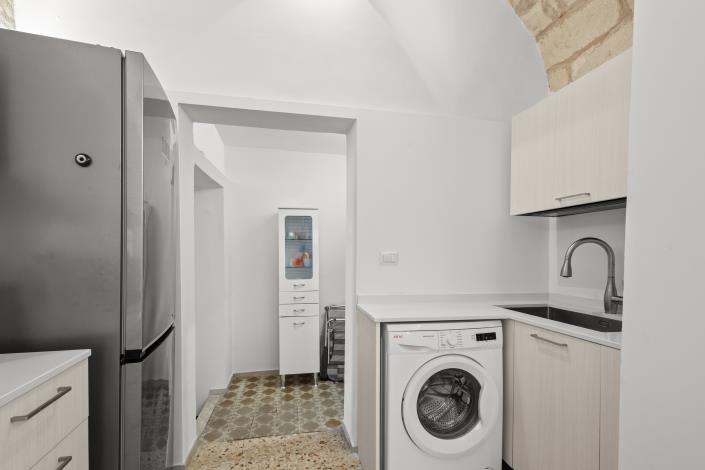 Image No.21-1 Bed Apartment for sale