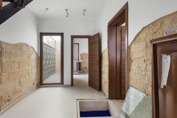 Image No.32-3 Bed Apartment for sale