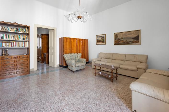 Image No.3-2 Bed House for sale