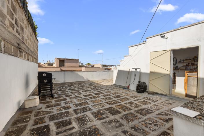 Image No.23-2 Bed House for sale