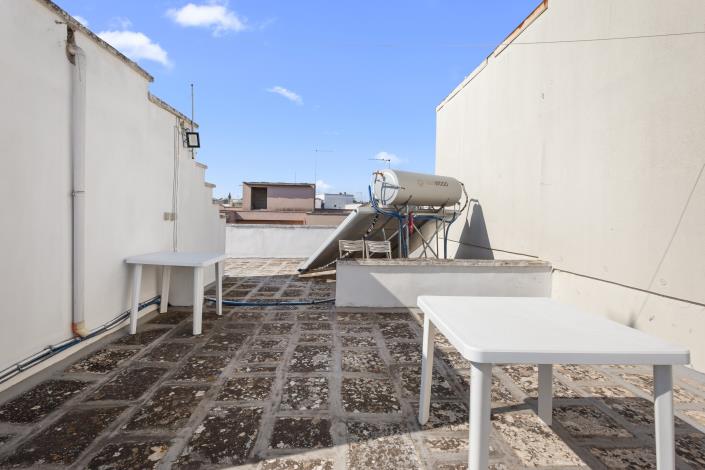 Image No.25-2 Bed House for sale
