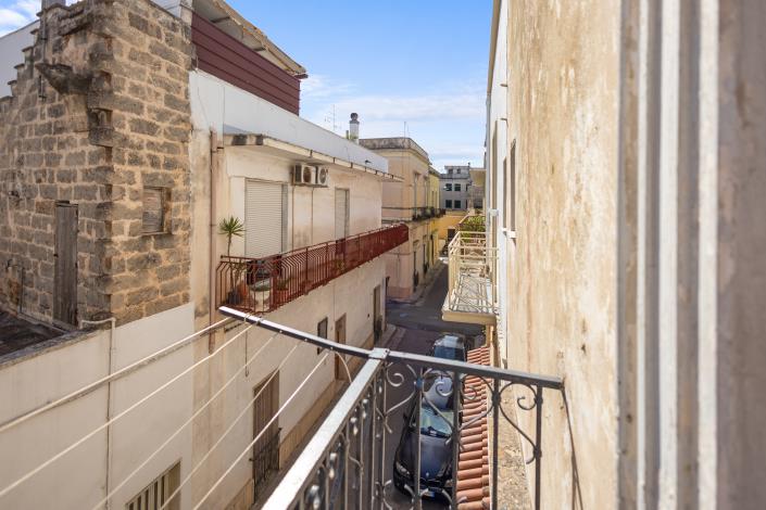 Image No.28-2 Bed House for sale