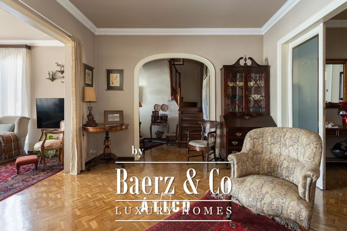 Image No.20-6 Bed Property for sale