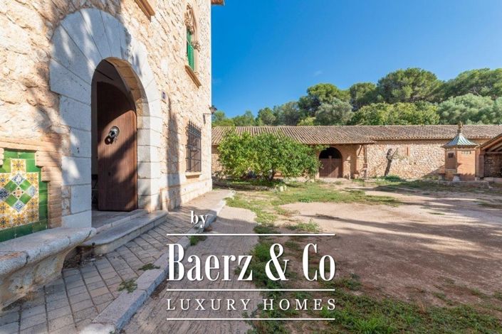 Image No.9-16 Bed Country House for sale