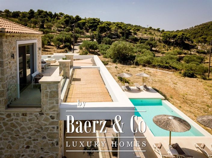 Image No.3-2 Bed Villa for sale