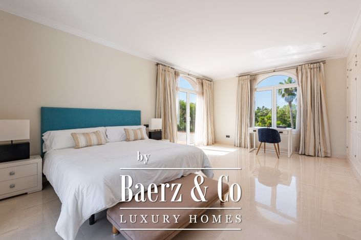 Image No.30-5 Bed Villa for sale