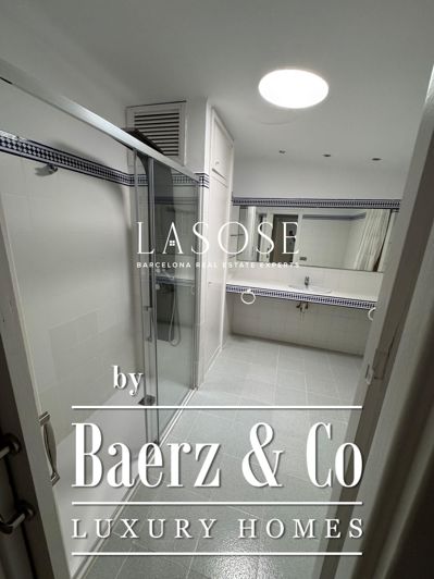 Image No.24-6 Bed Property for sale
