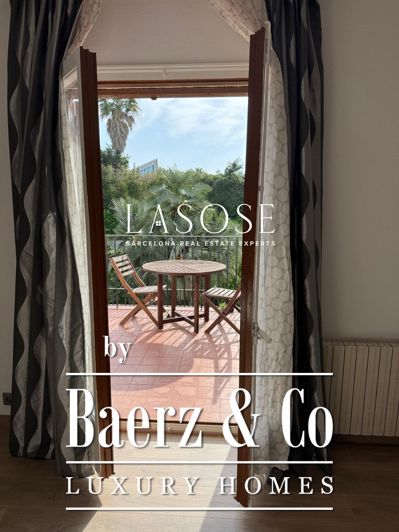 Image No.27-6 Bed Property for sale