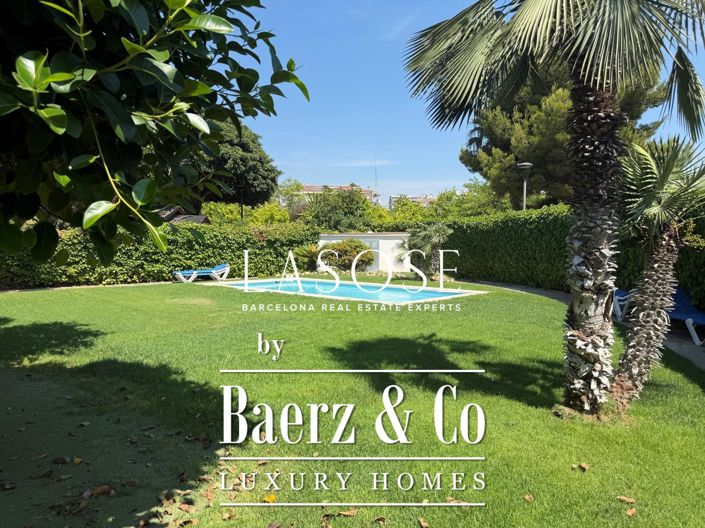 Image No.3-6 Bed Property for sale