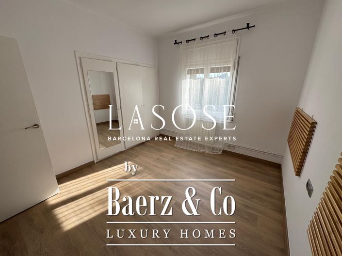 Image No.33-6 Bed Property for sale