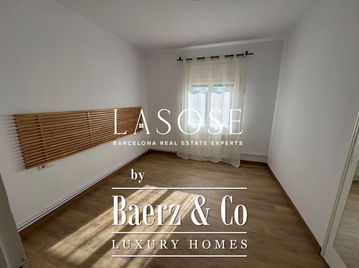 Image No.6-6 Bed Property for sale