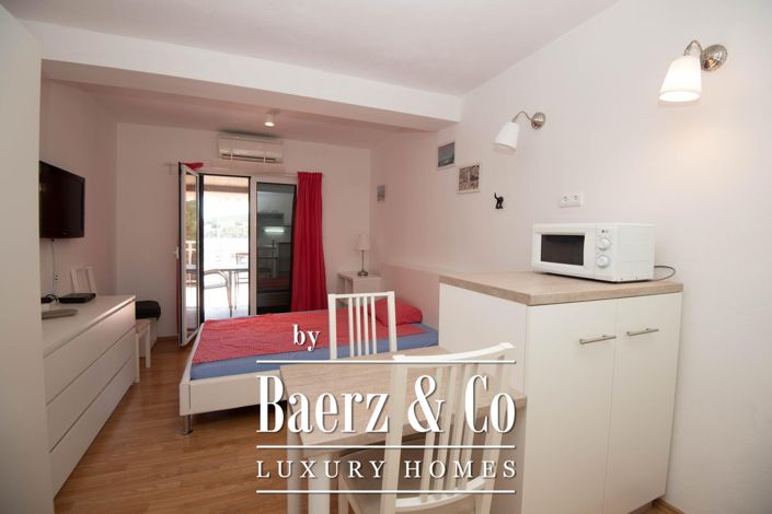 Image No.29-9 Bed Townhouse for sale