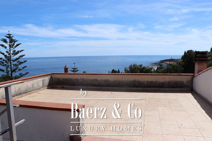 Image No.35-2 Bed Villa for sale