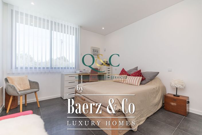 Image No.12-4 Bed Semi-Detached for sale
