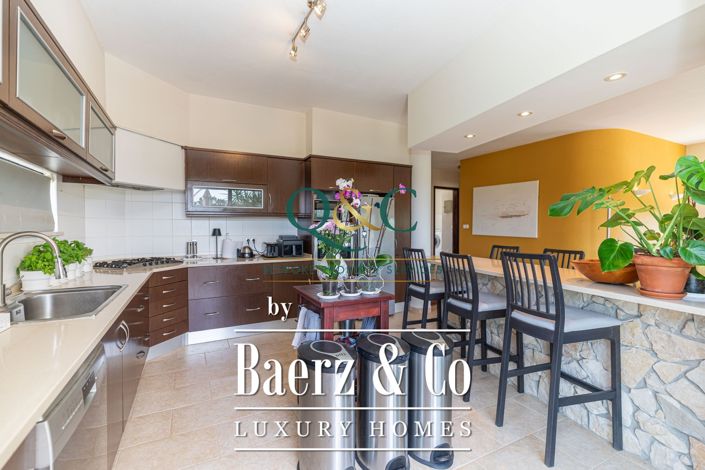 Image No.26-4 Bed Property for sale