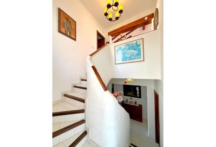 Image No.9-3 Bed Villa for sale