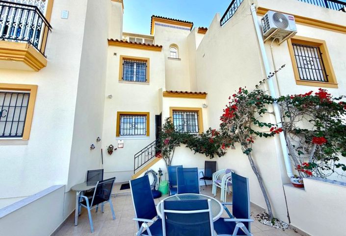 Image No.18-2 Bed Townhouse for sale