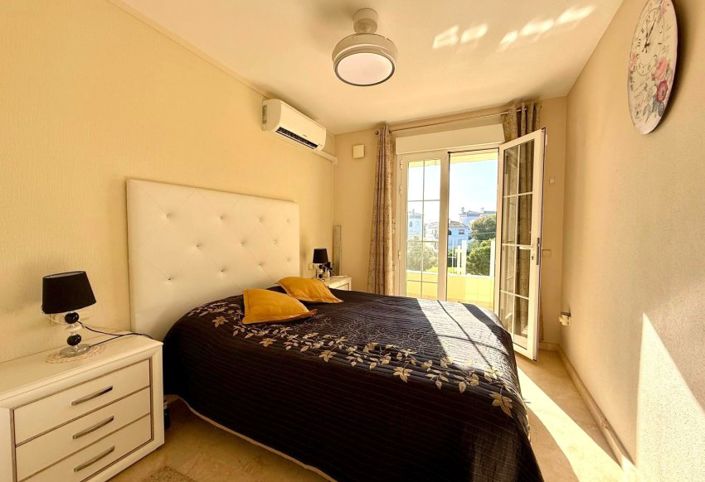 Image No.8-2 Bed Townhouse for sale