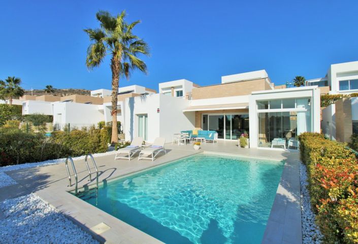 Image No.35-3 Bed Villa for sale