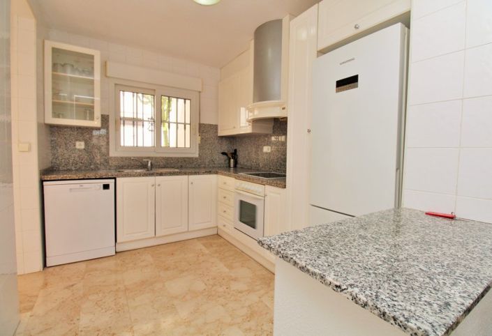 Image No.11-2 Bed Townhouse for sale