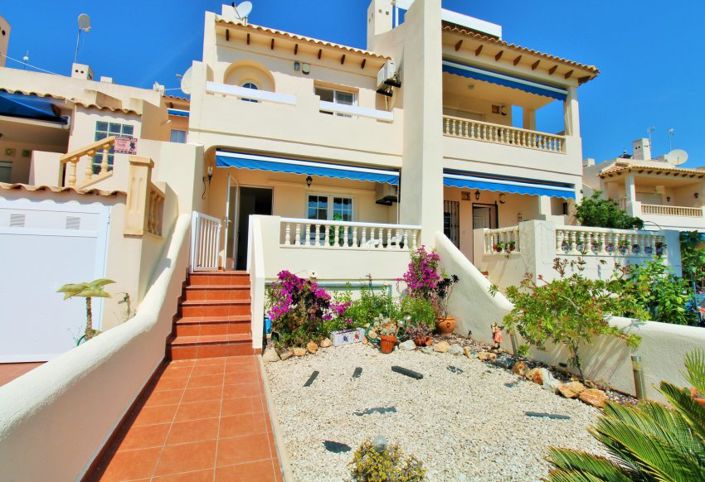 Image No.26-2 Bed Townhouse for sale