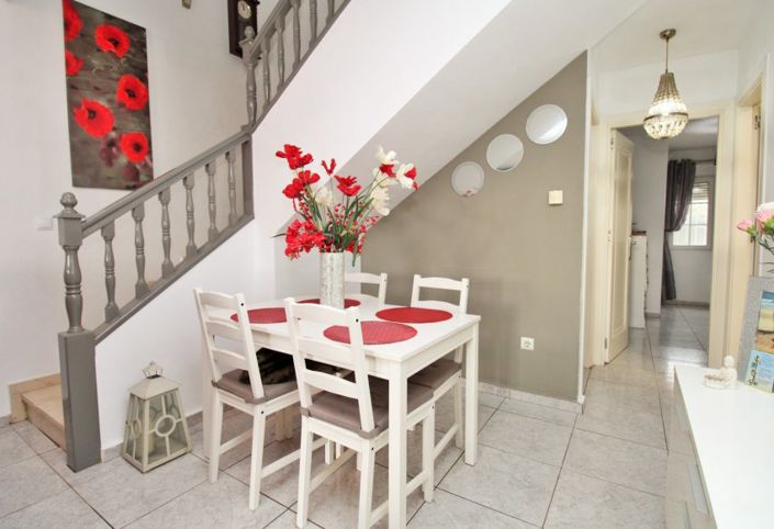 Image No.13-4 Bed Townhouse for sale