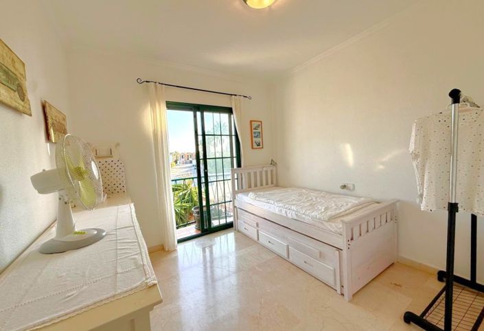 Image No.18-6 Bed Villa for sale