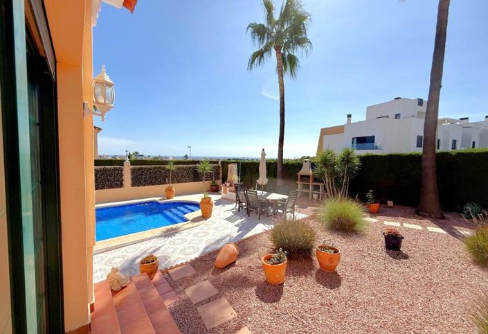 Image No.4-6 Bed Villa for sale