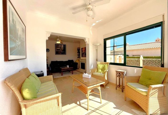 Image No.9-6 Bed Villa for sale