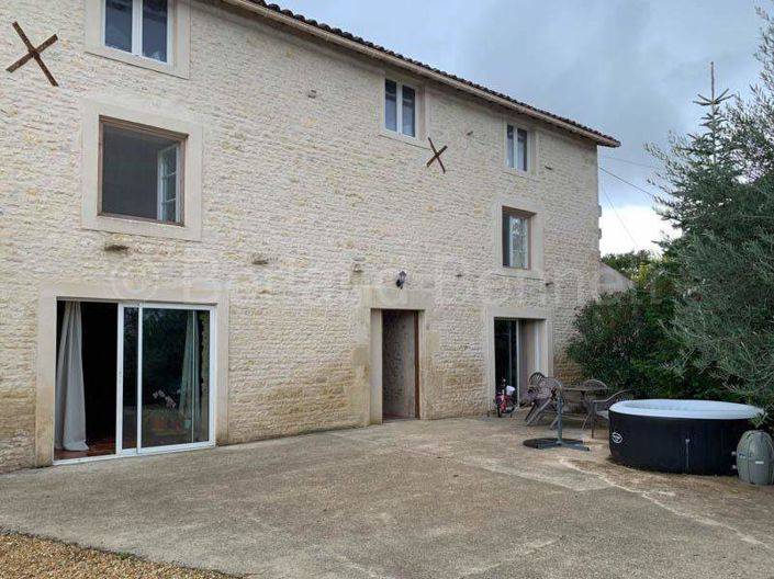 Image No.17-3 Bed House for sale