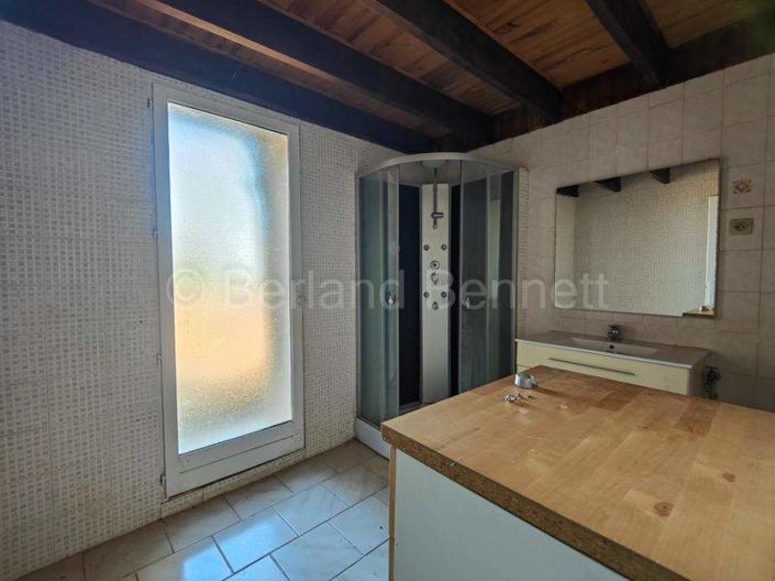 Image No.12-2 Bed House for sale