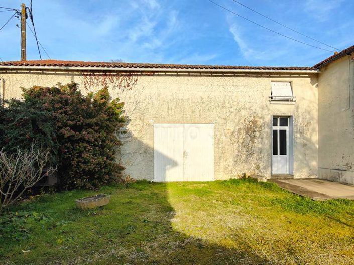 Image No.24-5 Bed House for sale