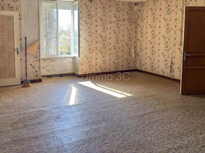 Image No.10-4 Bed House for sale