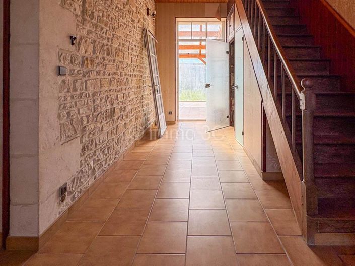 Image No.2-4 Bed House for sale