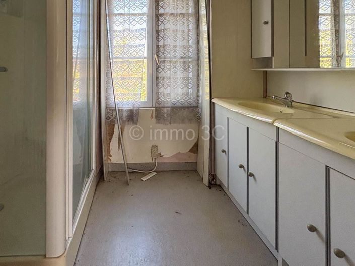 Image No.9-4 Bed House for sale