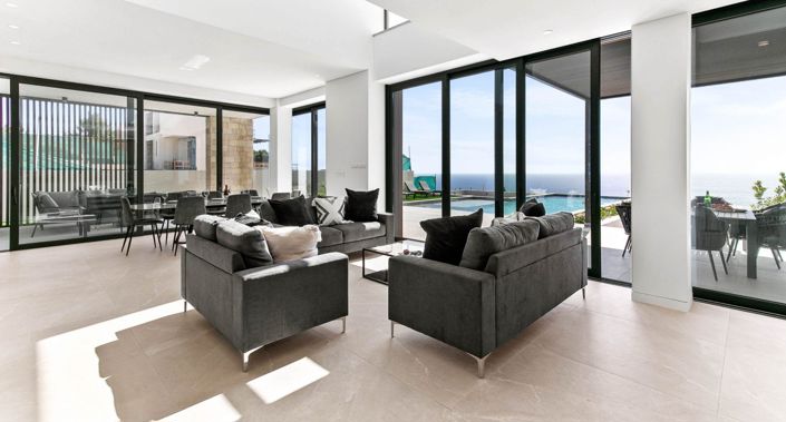 Image No.8-6 Bed House for sale