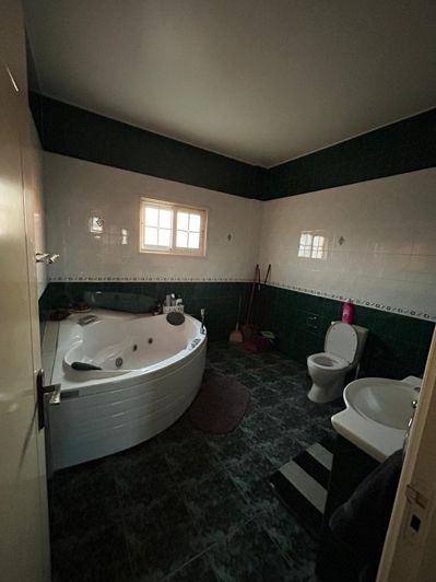 Image No.5-4 Bed House for sale