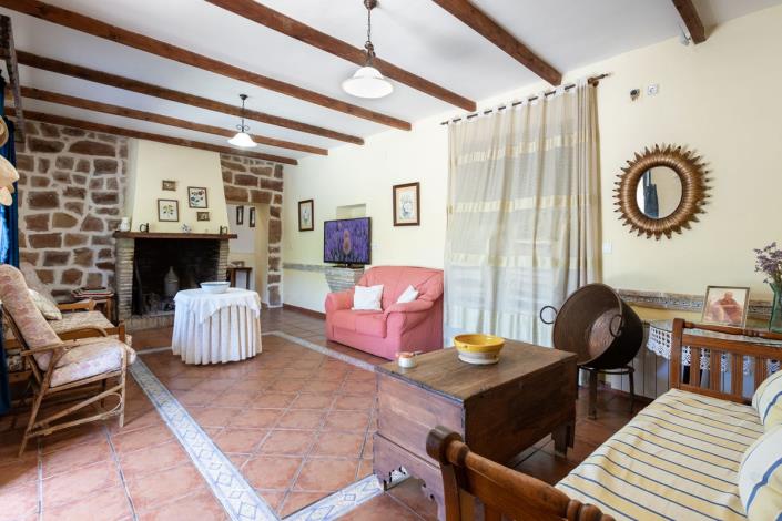 Image No.7-3 Bed Country House for sale
