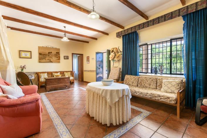 Image No.9-3 Bed Country House for sale