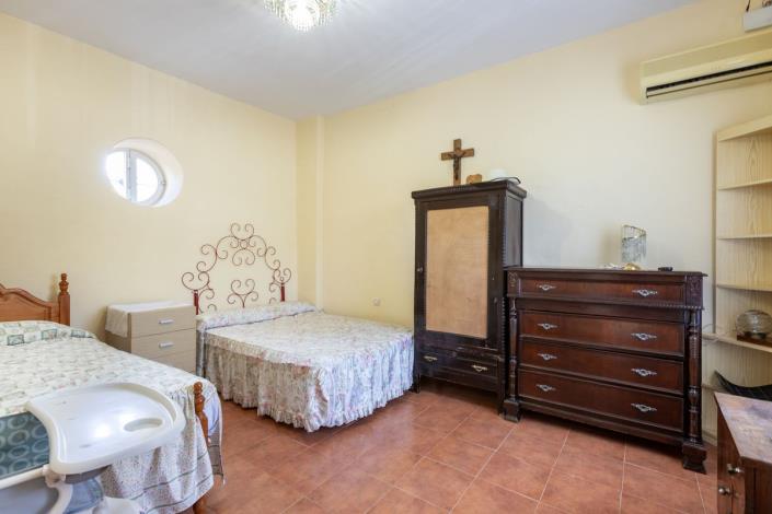 Image No.16-3 Bed Country House for sale
