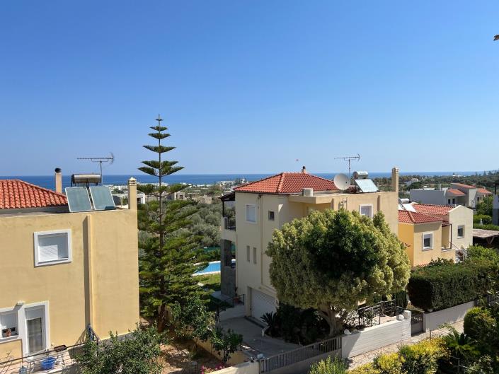 Image No.2-4 Bed Villa for sale