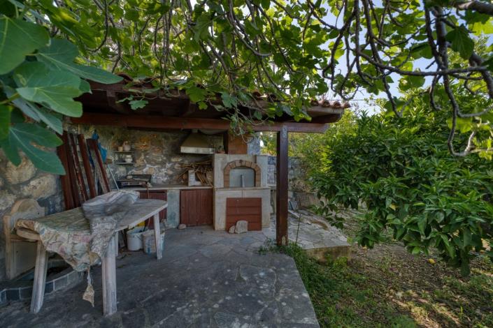 Image No.8-2 Bed House for sale