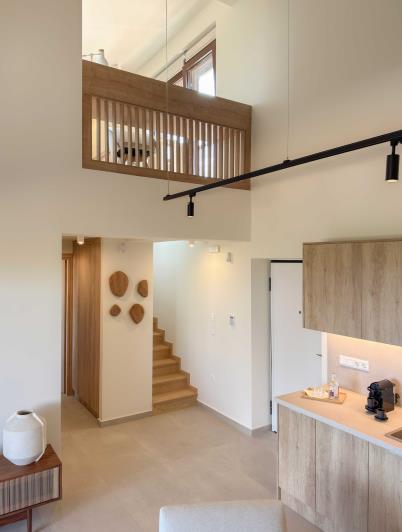 Image No.6-2 Bed Maisonette for sale