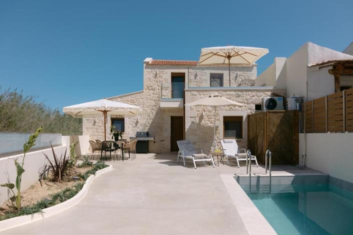 Image No.3-2 Bed Villa for sale