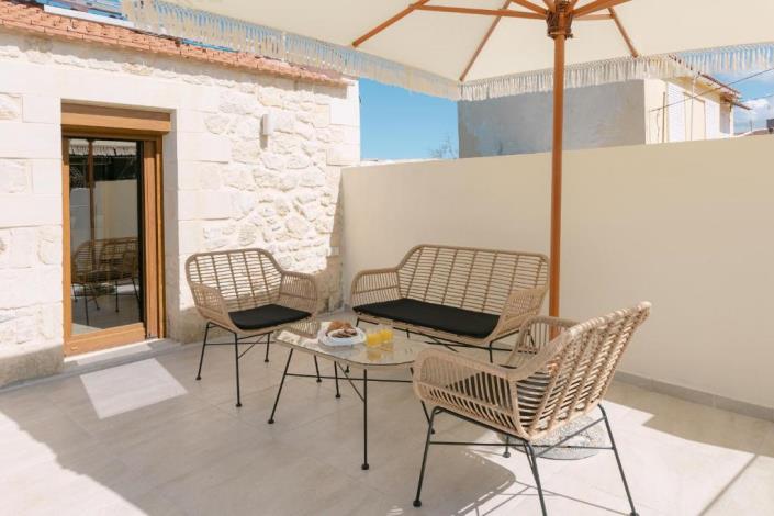 Image No.25-2 Bed Villa for sale